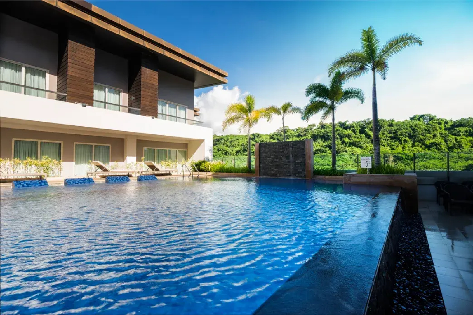 Отель Belmont Hotel Boracay