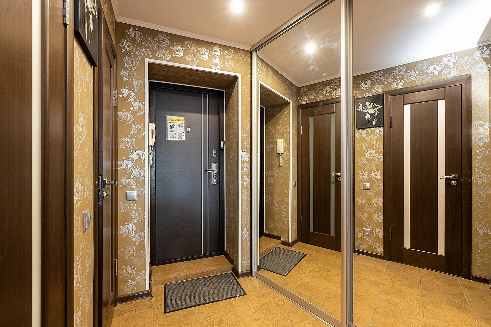 Тихие апартаменты  в центре города, ул.Горького 154. Сова-Дом