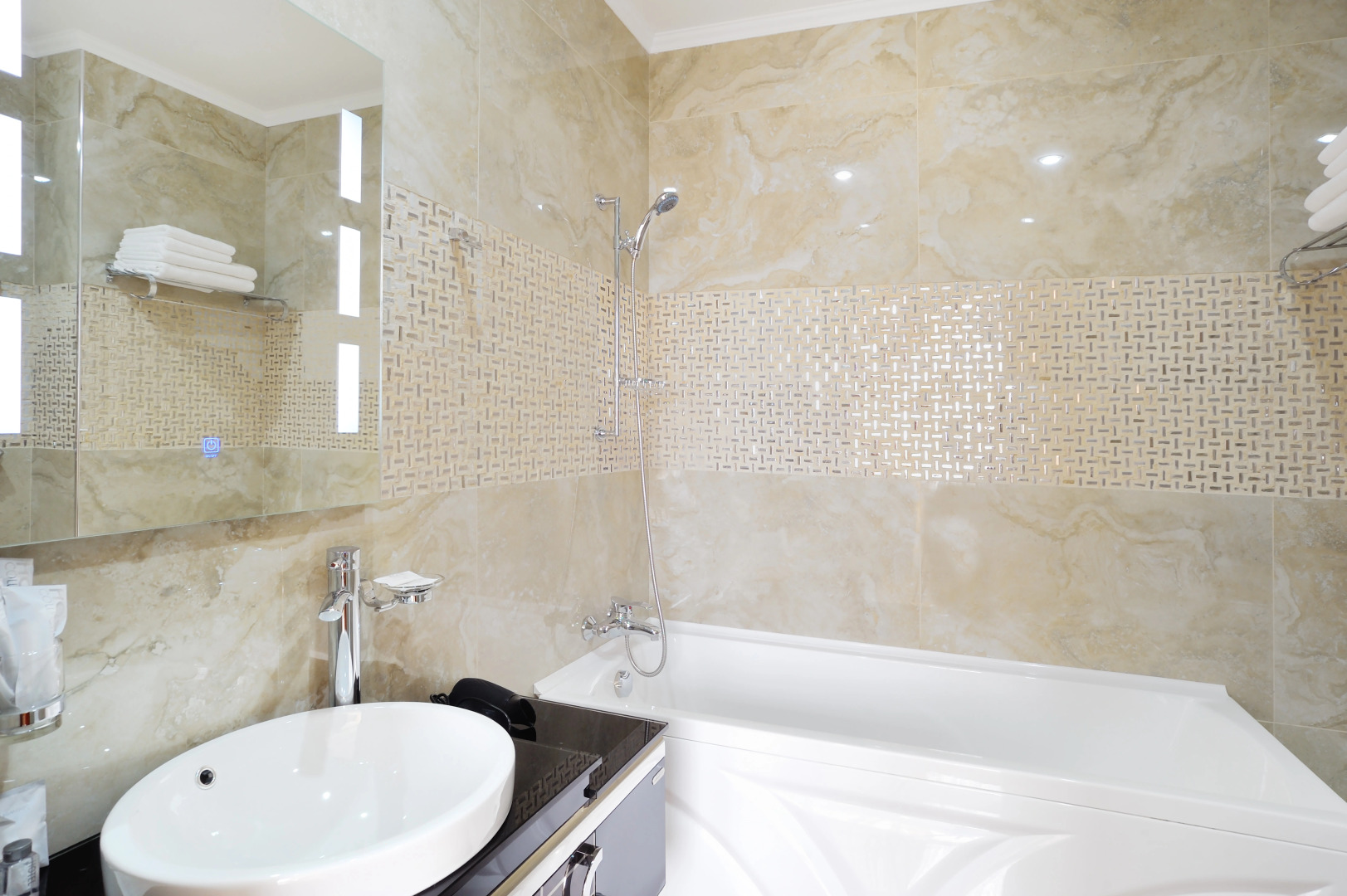 Отель Royal Riz