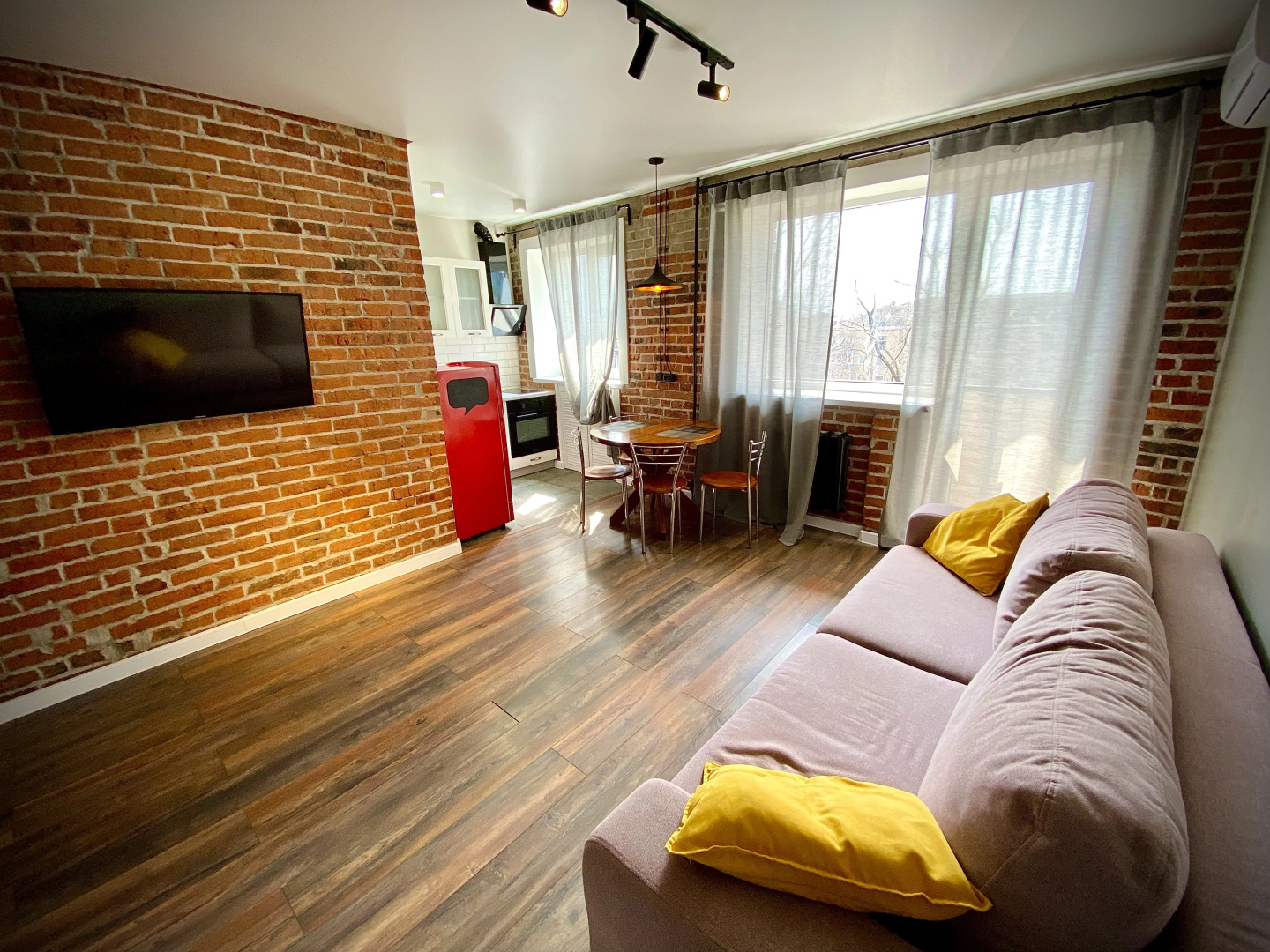 Апартаменты Современный Лофт в Центре города