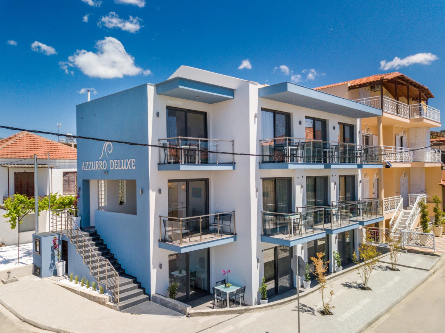 Отель Azzurro Deluxe