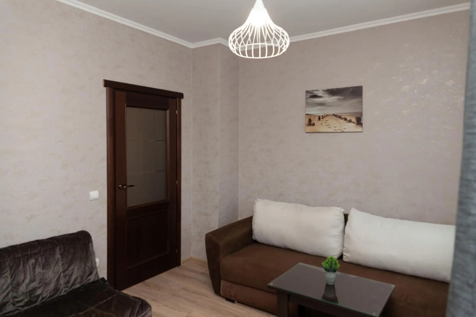 Апартаменты двухкомнатные (94) Серебровская 91