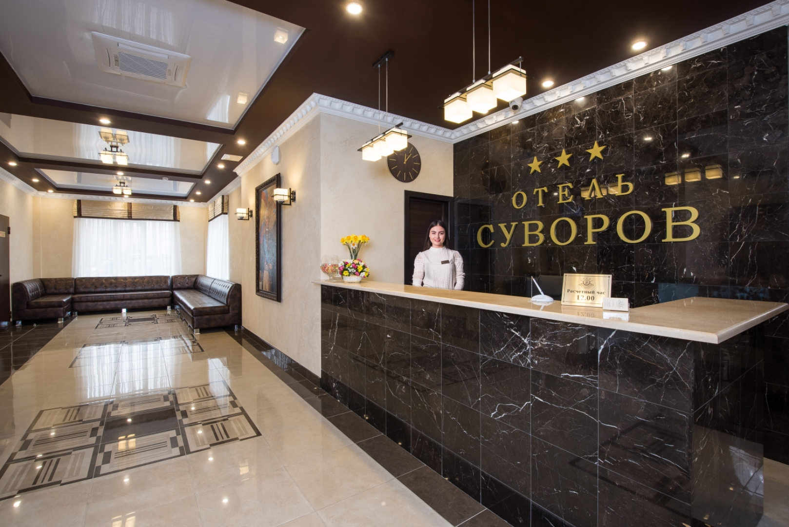 Отель Суворов