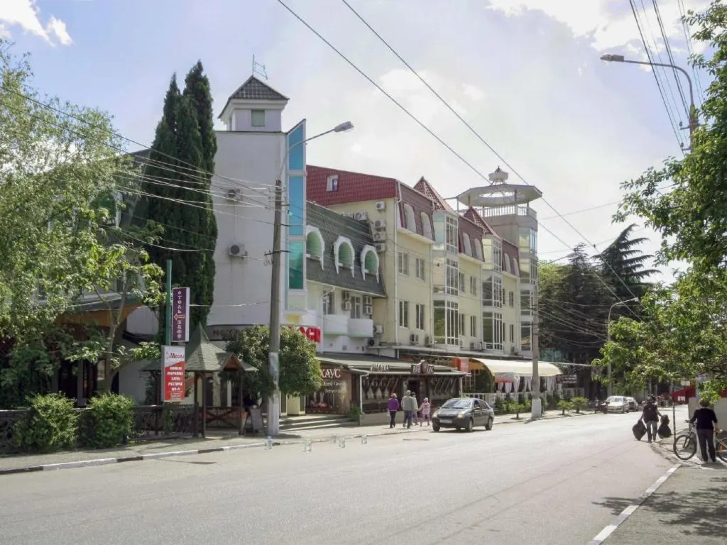 Отель Пещера