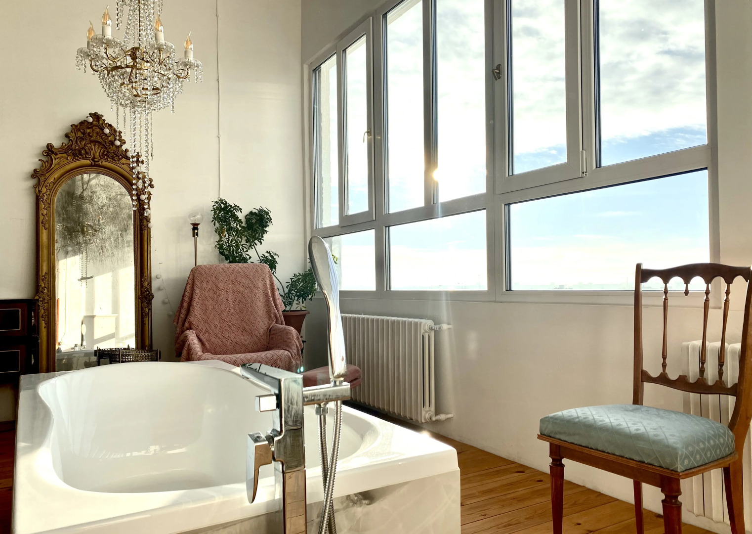 Апартаменты ApartMari Уникальный Люкс с видом на город