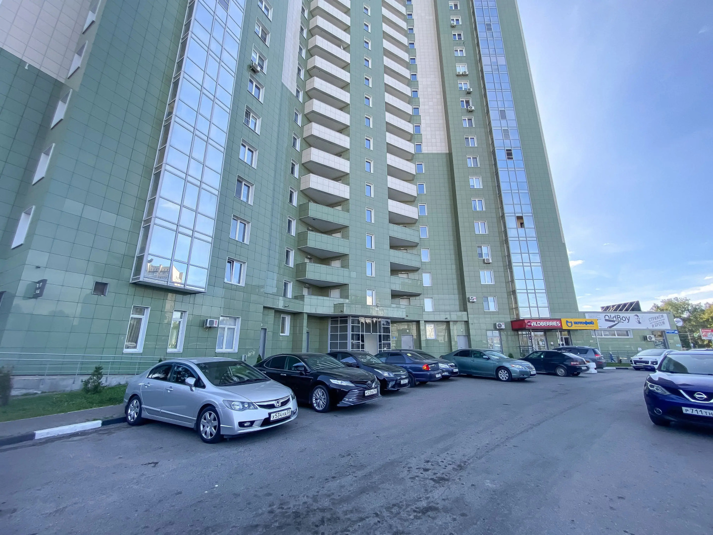 Апартаменты с камином и видом на реку у ТЦ Аквамолл