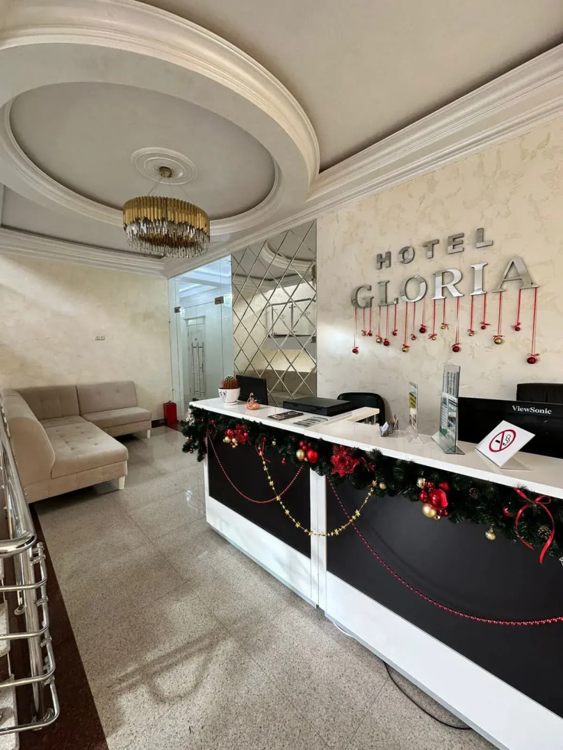 Отель Глория