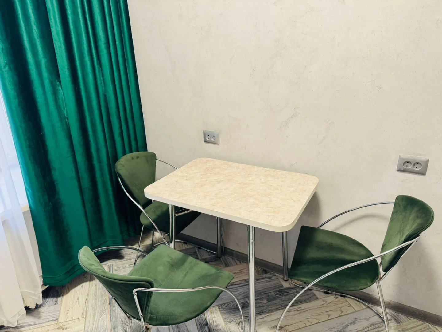 Апартаменты на Калючинской 14