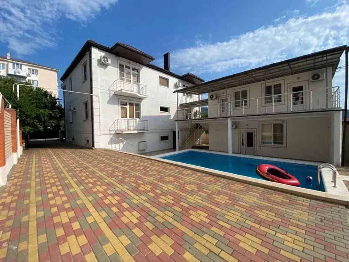 Частный дом Veles House Дружбы 15
