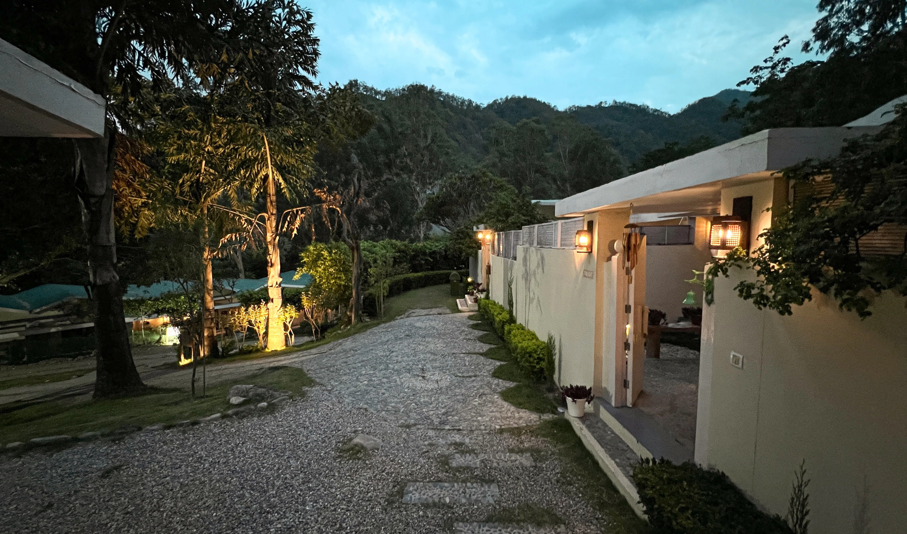 Отель The Solluna