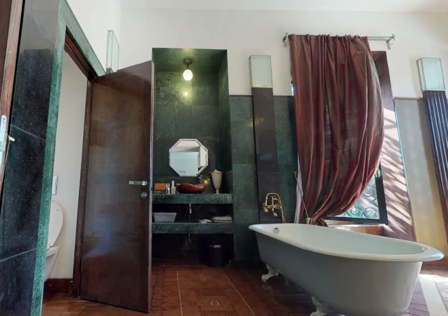 Отель Castle in Old Town