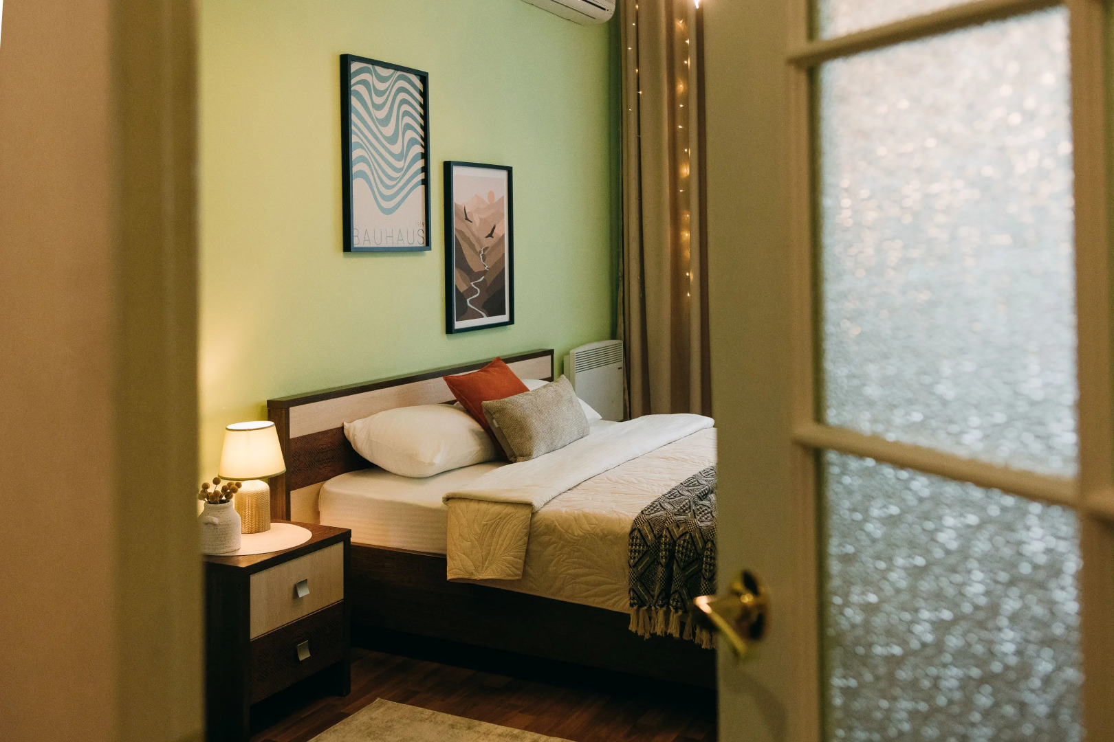 Квартира Современная с двумя спальнями!