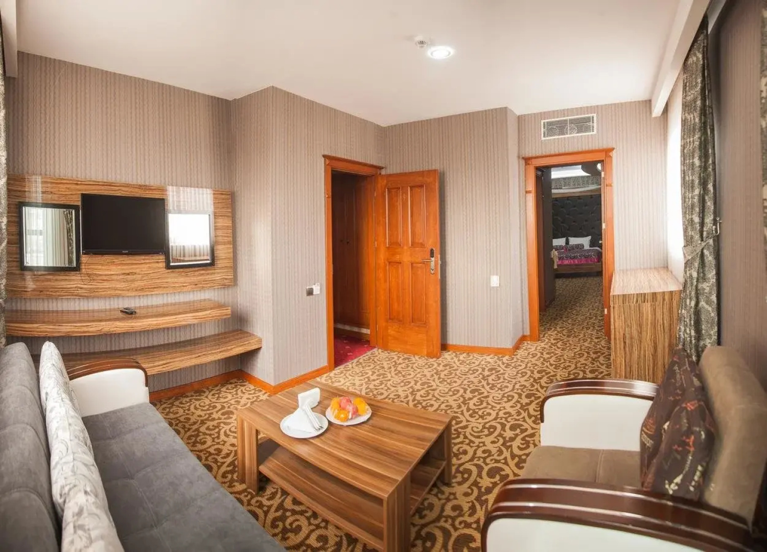 Отель Grand Hotel & Convention Center Karaman