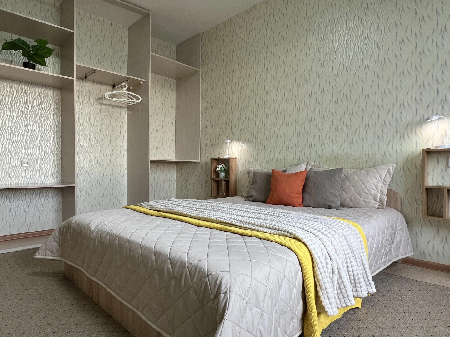 Апартаменты 1-ком Поповича 18-117 Сахалин центр КакДома