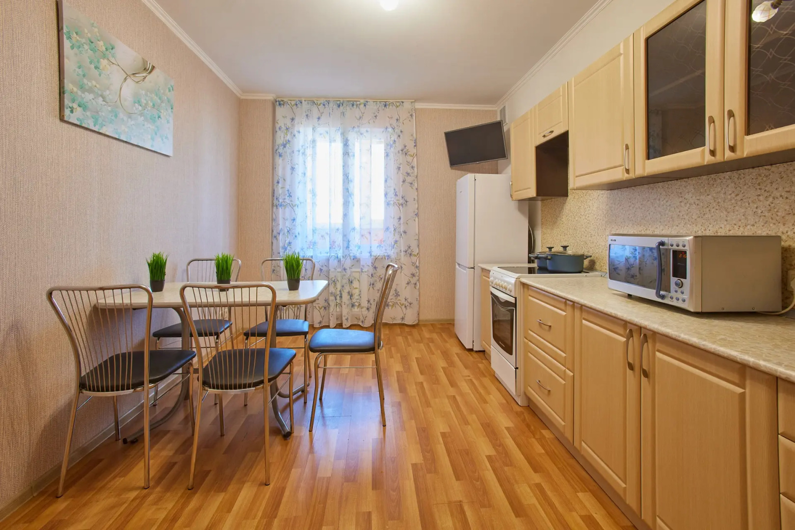 Апартаменты Большая квартира с видом на Волгу