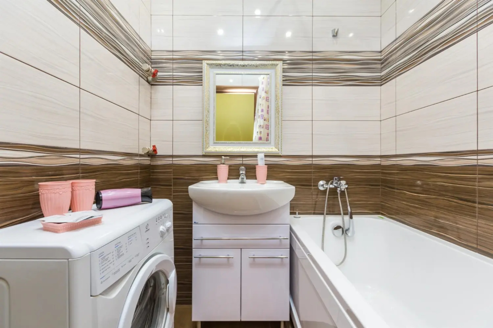 Апартаменты с двумя спальнями в центре Тюмени