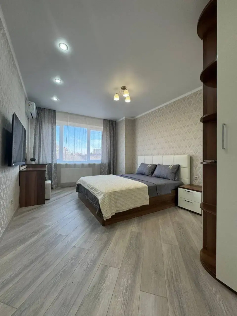 Квартира Шикарная двухкомнатная с лоджией