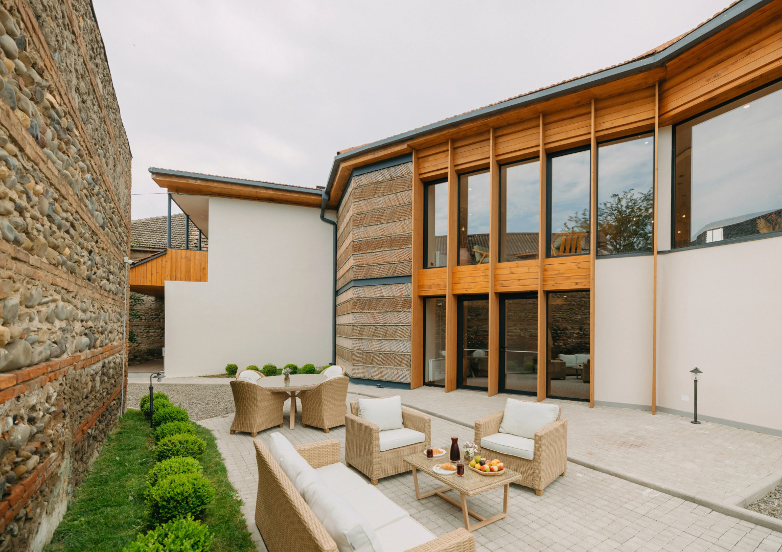 Отель Hameau Mukhrani