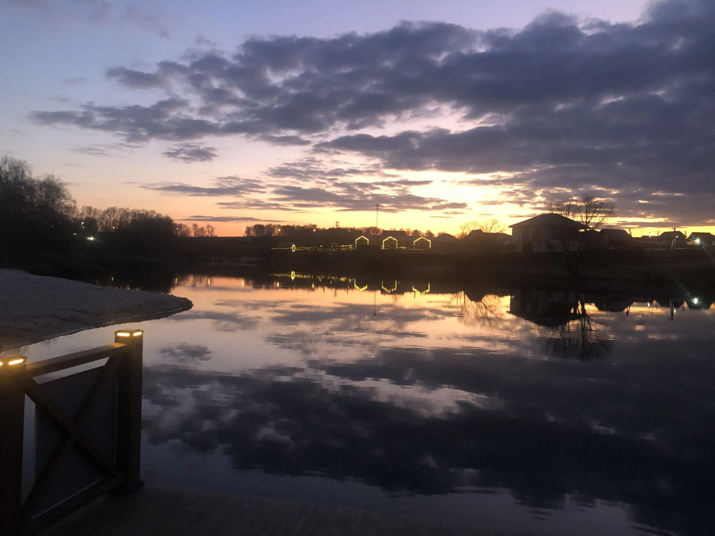 Частный дом дом у озера с чаном и баней