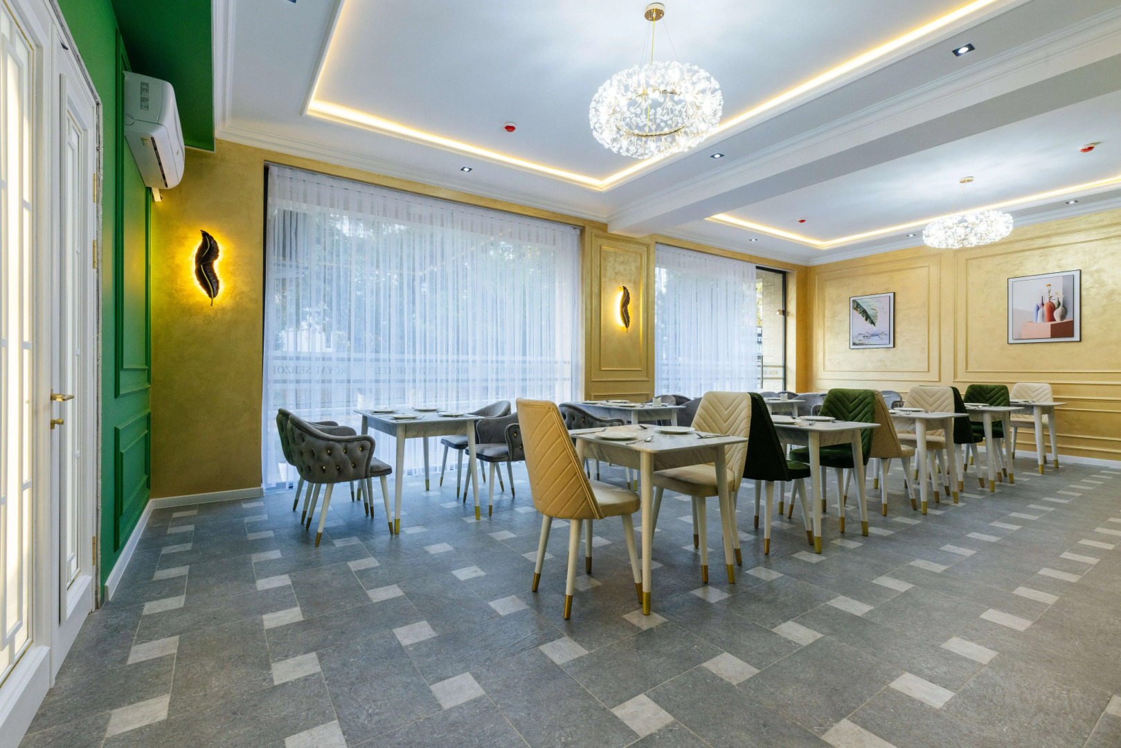 Отель Royal Sebzor Expo