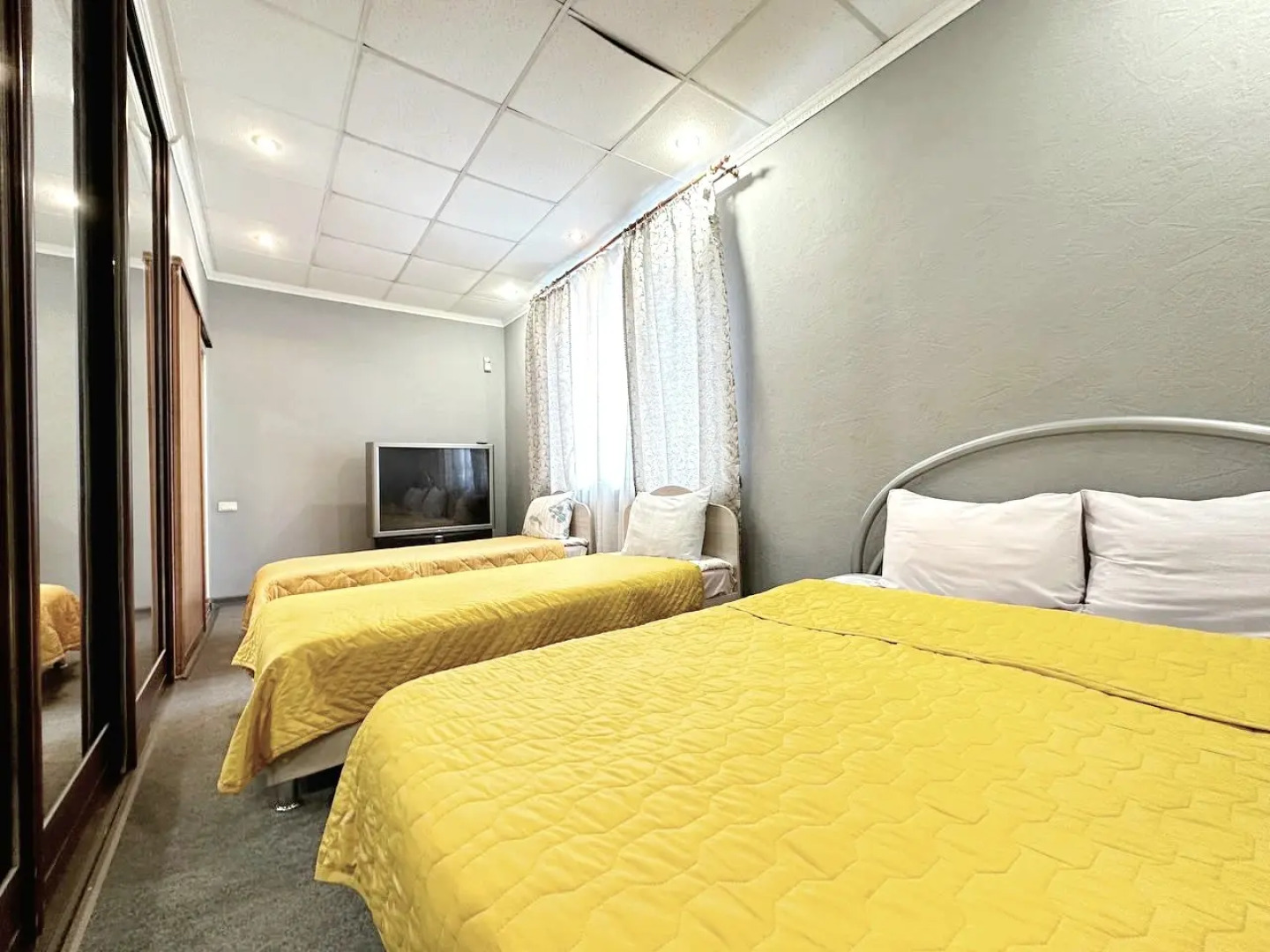 Квартира Четырехкомнатная в Центре на Островского