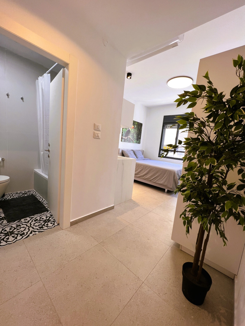 Апартаменты White Door Apartments