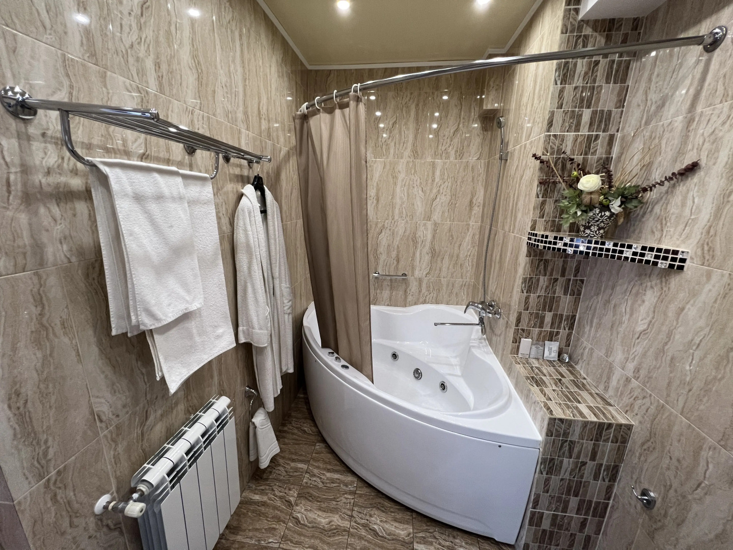 Отель Абсолют