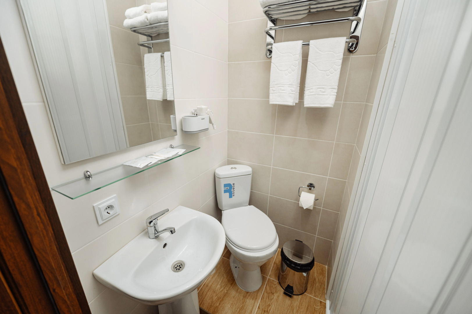 Отель Азовский