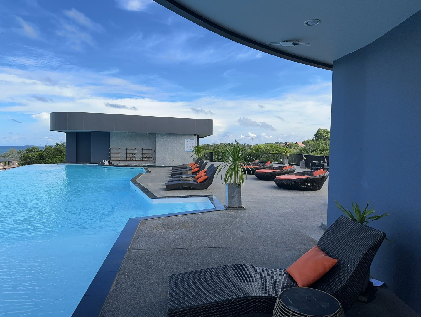 Апартаменты в 5-звездочном отеле c видом на море и аквапарком