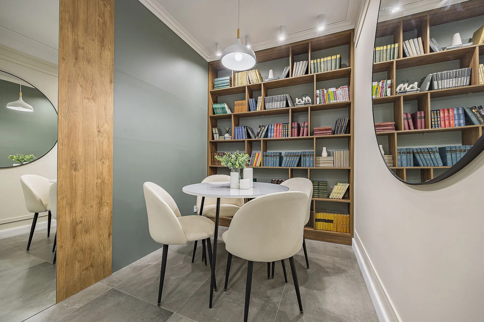 Квартира двухкомнатная в центре на ул.Большая Покровская. "Сова-Дом".