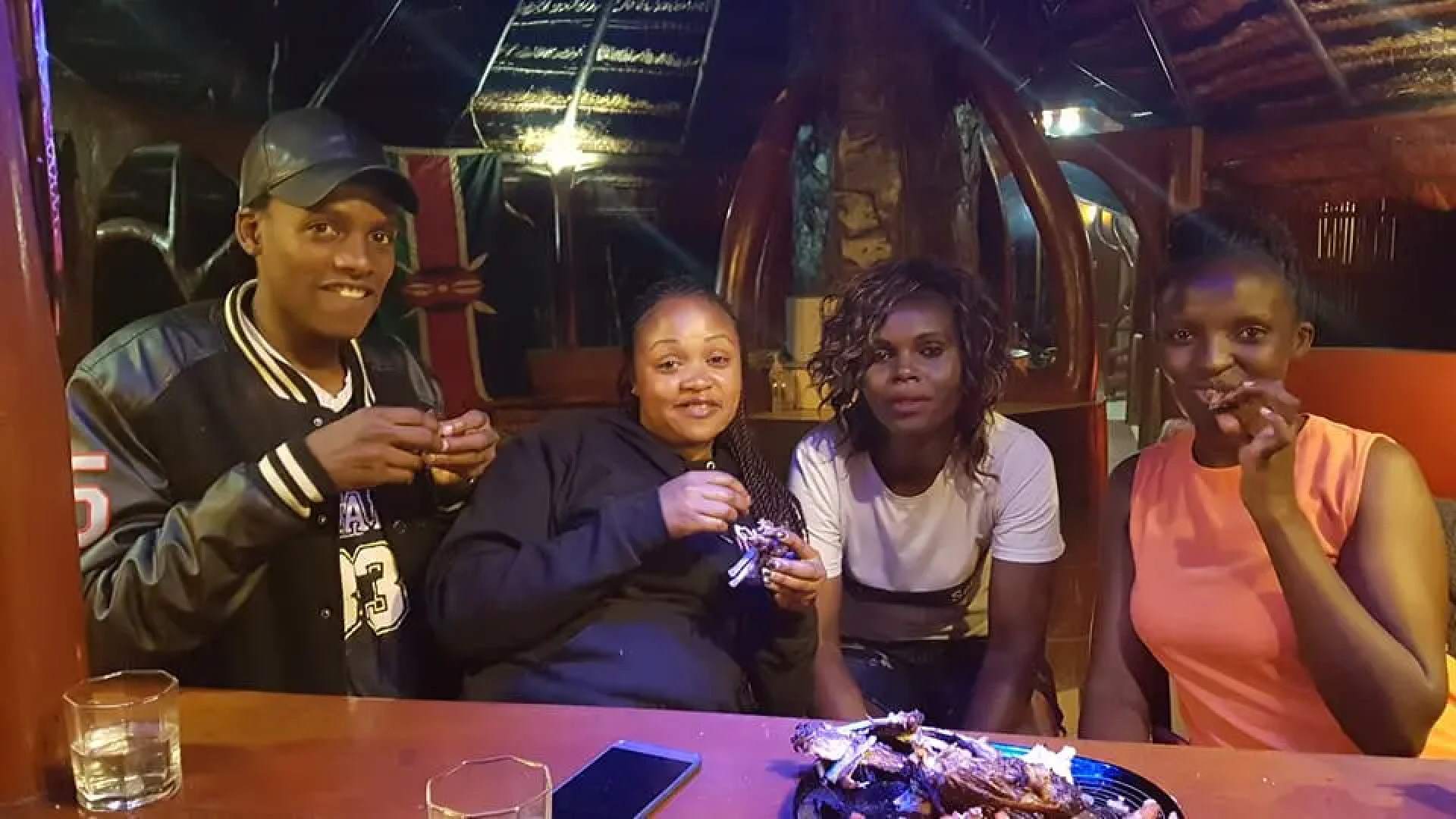 Отель The Great Circle Lodge