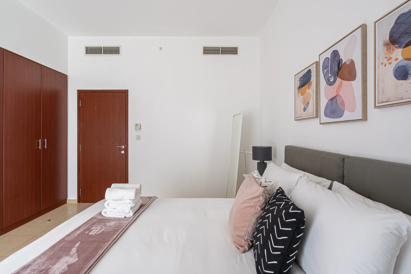 Apartments HiGuests - Amazing 2BR Apartment in Jumeirah Beach Residence