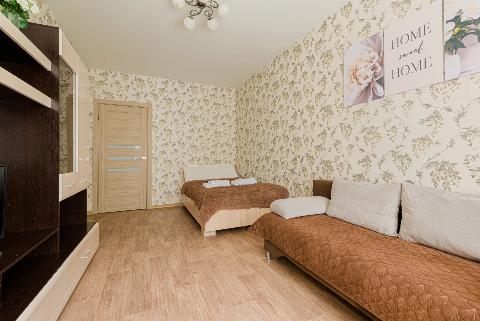 Квартира 2-к просторная в центре на Н.Смирнова 7 от RentAp, 6 сп.мест