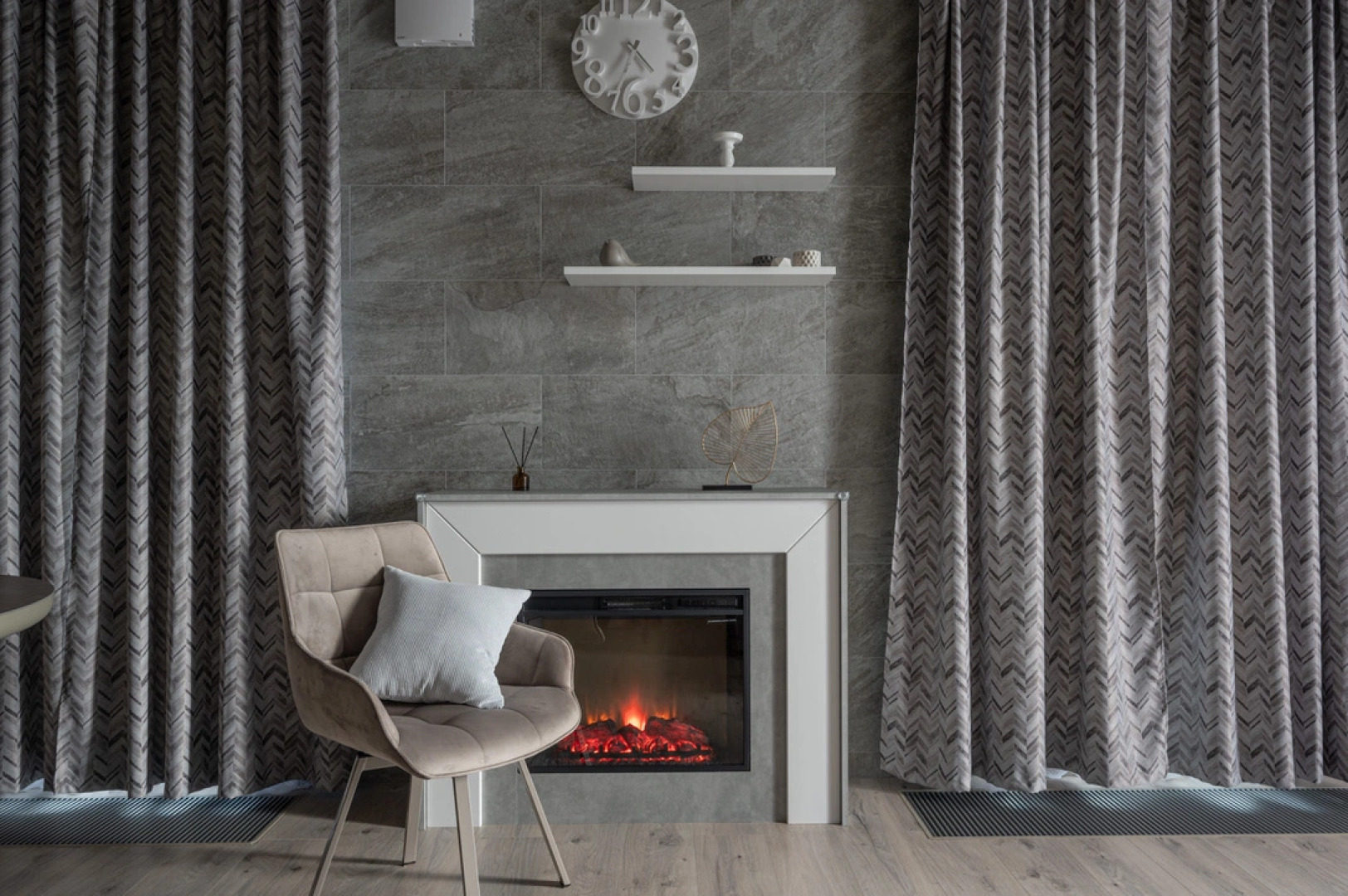 Апартаменты с камином и террасой