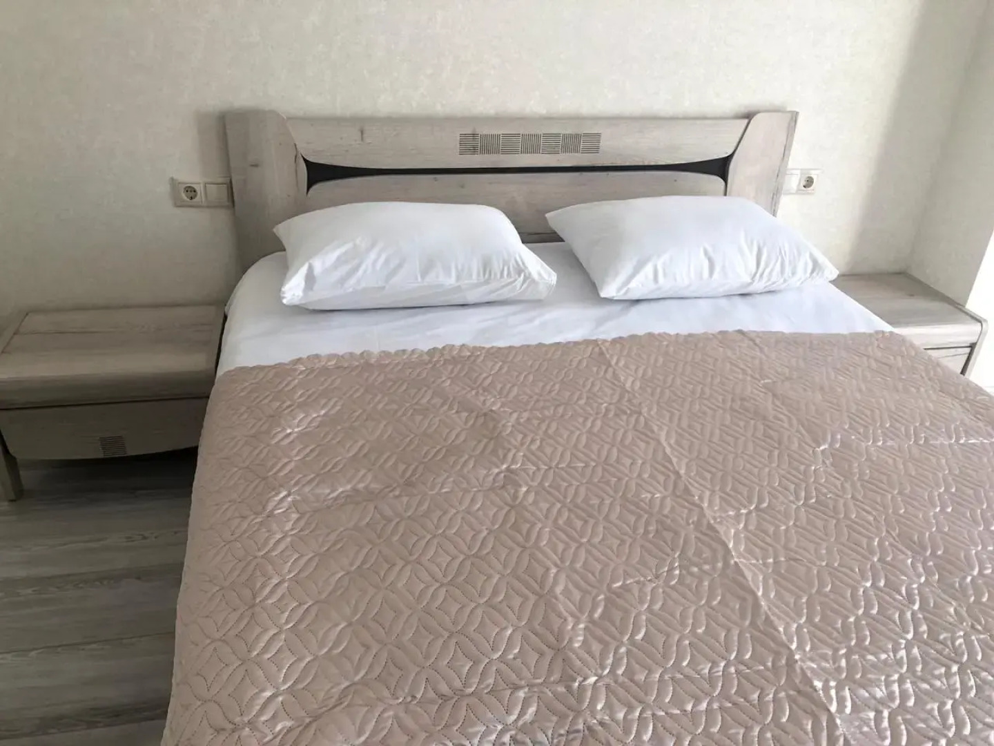 Апартаменты 1 на Нижнеимеретинской 143