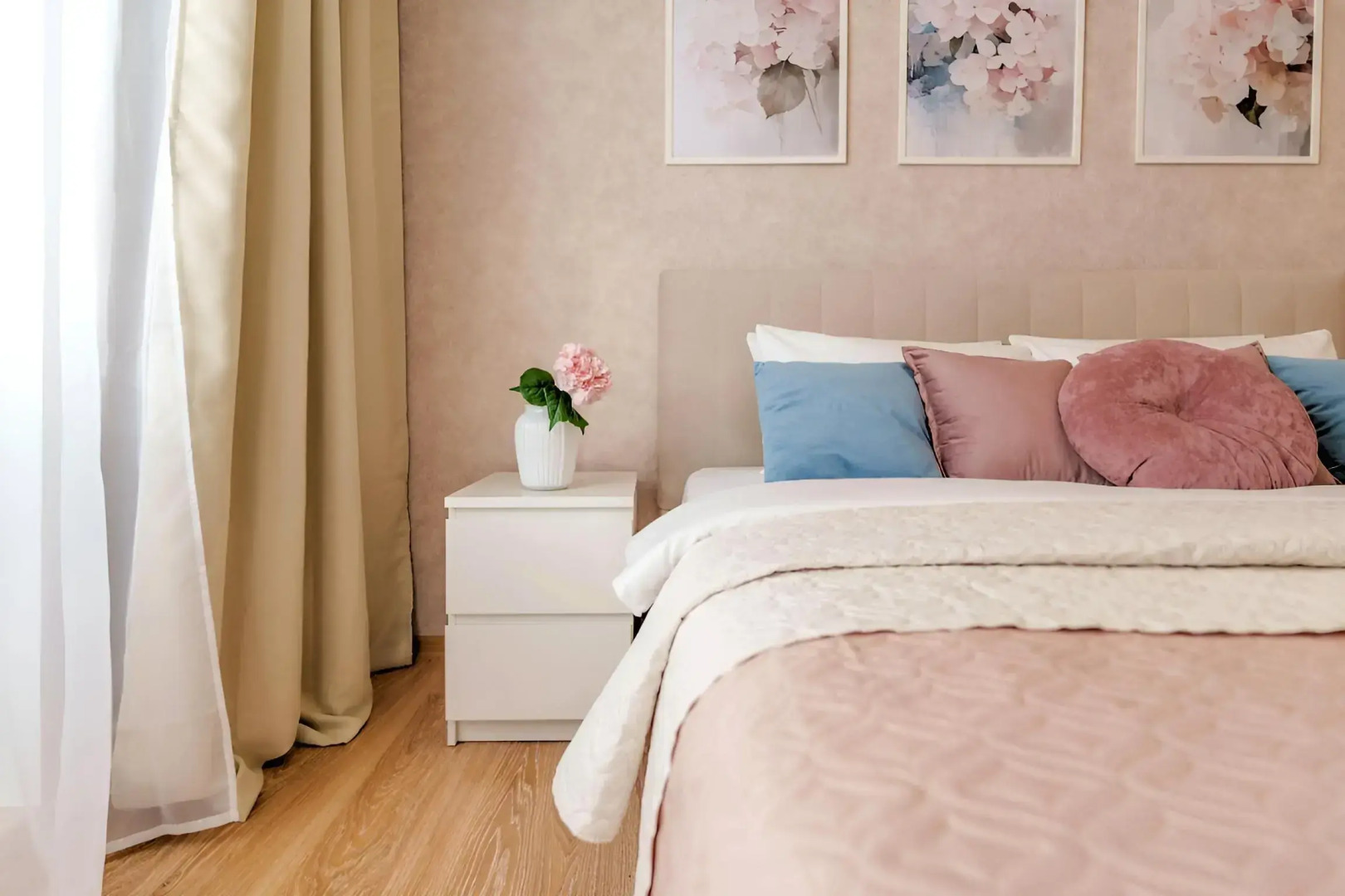 Квартира двухкомнатная Апарт Отелика в Шаговой Доступности от Парка Галицкого