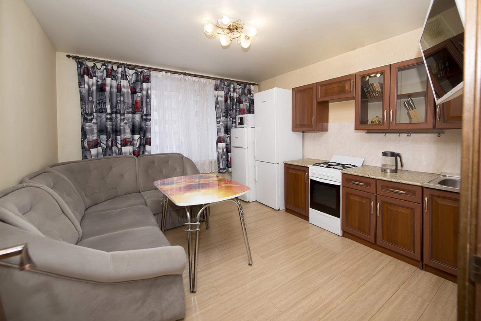 Квартира на Челюскинцев 62 НаСутки35