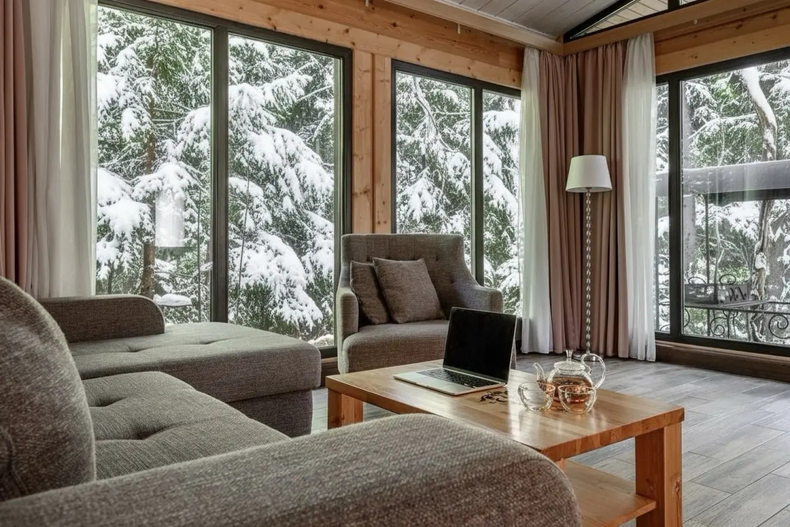 Коттеджный комплекс Resort & Spa Всесезонного курорта Охта Парк