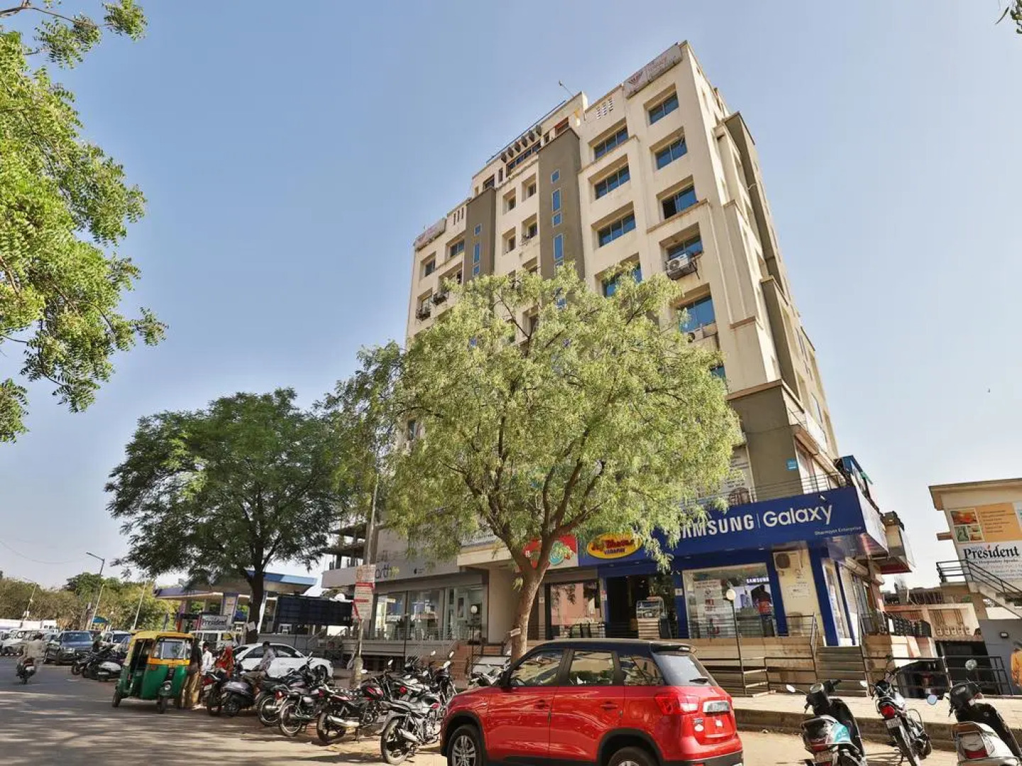 Отель President Inn by Sky Stays