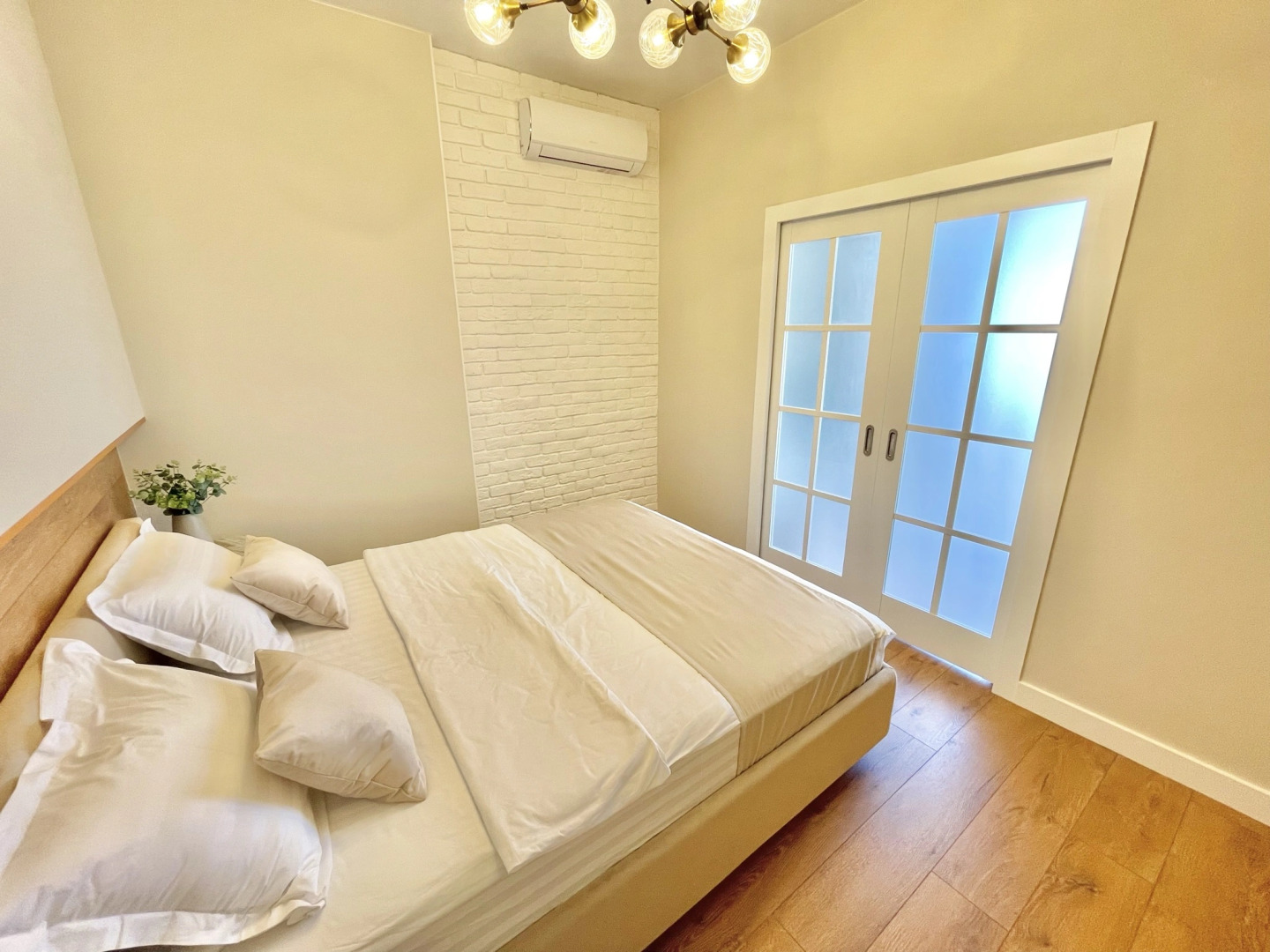 Апартамент в 5 минутах от моря с бассейном на Мира 44лит6