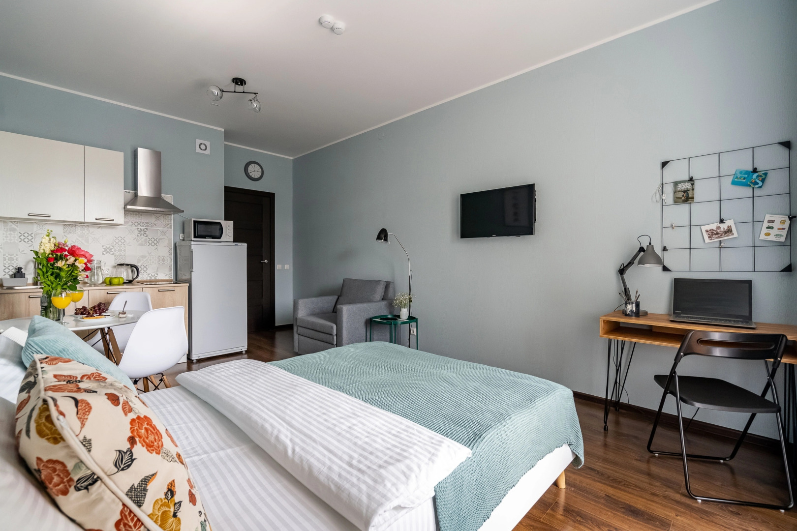 Апартаменты Emerald  Lesnaya Station