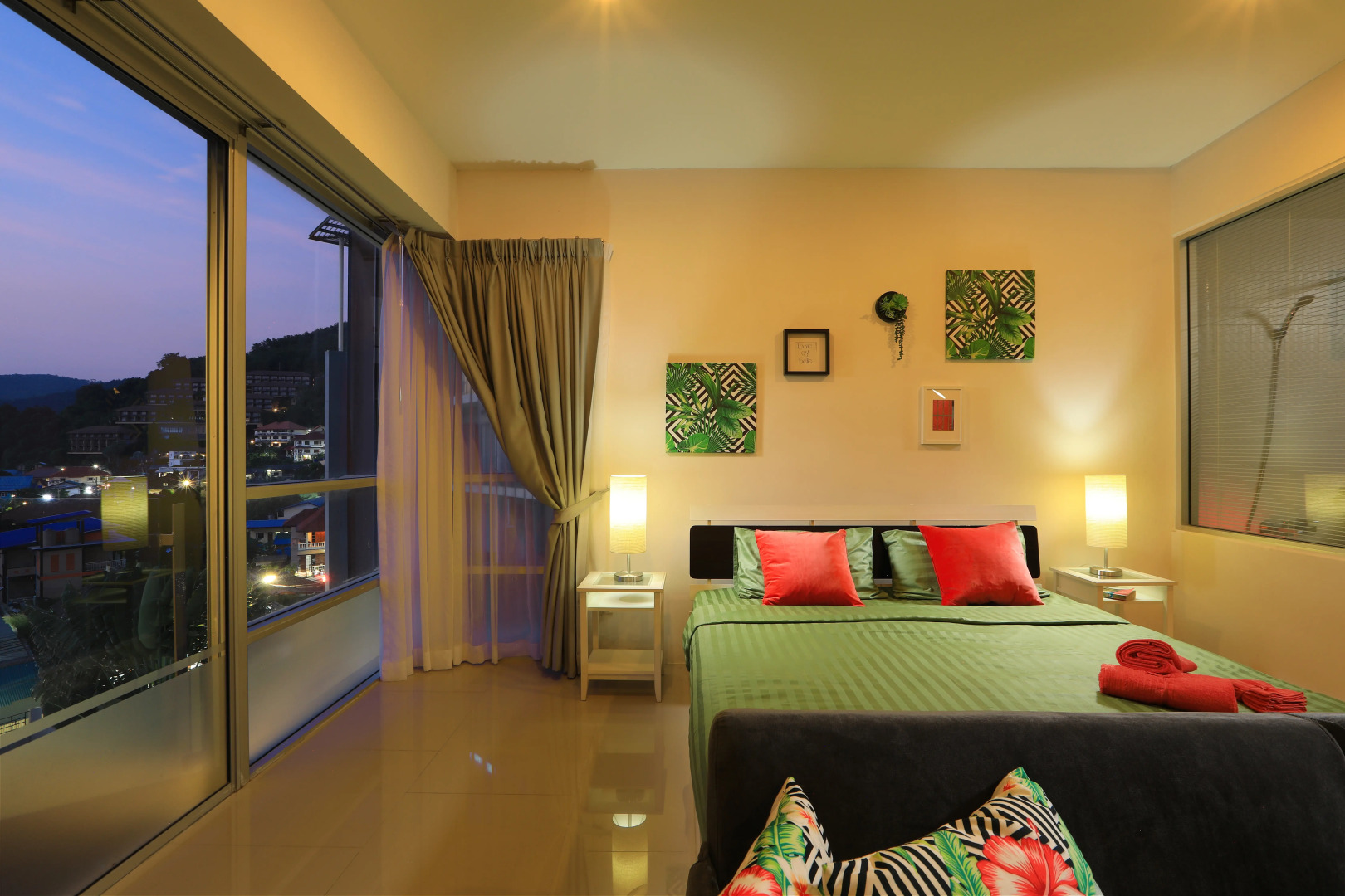 Апартаменты CHC-A402 Chic Condo 1 Спальня Бассейн рядом с Пляжем Карон