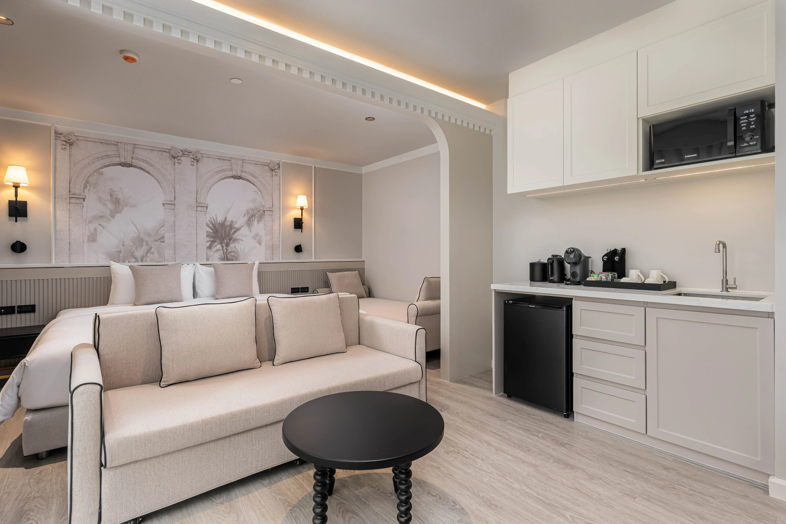 Отель Chateau Du Village Patong