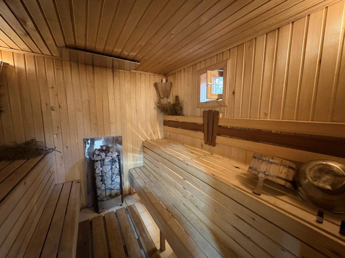 Отель Лукино