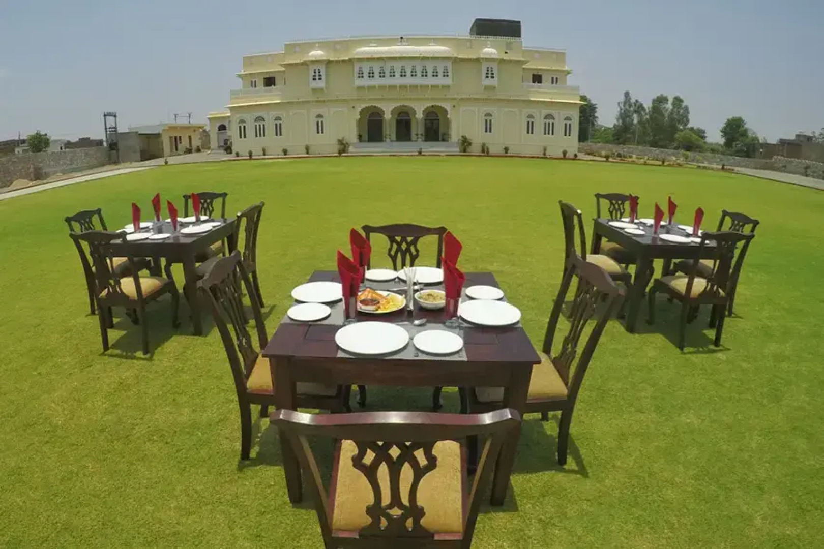 Отель Pratap Niwas - A Heritage Resort