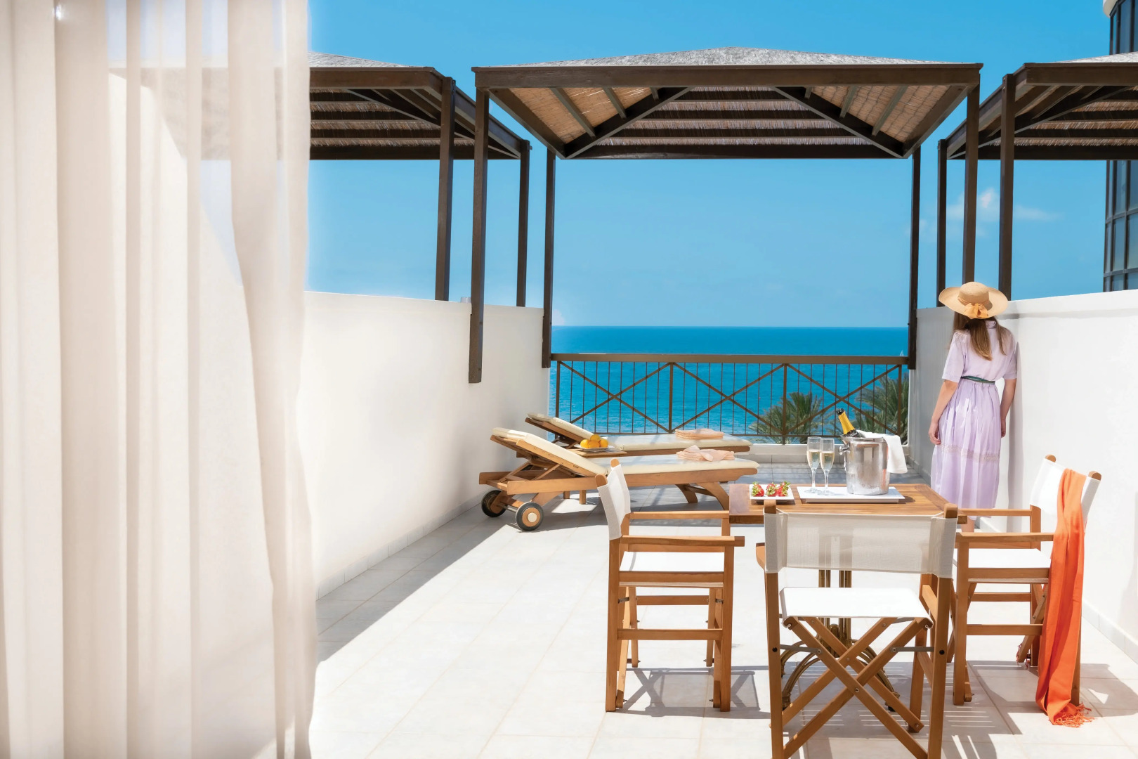 Отель Constantinou Bros Athena Beach