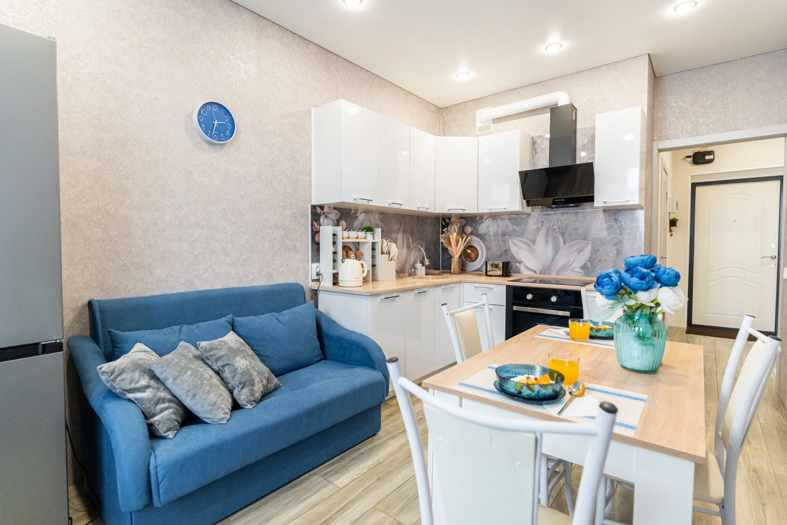 Апартаменты стильные в современном ЖК от LetoApart