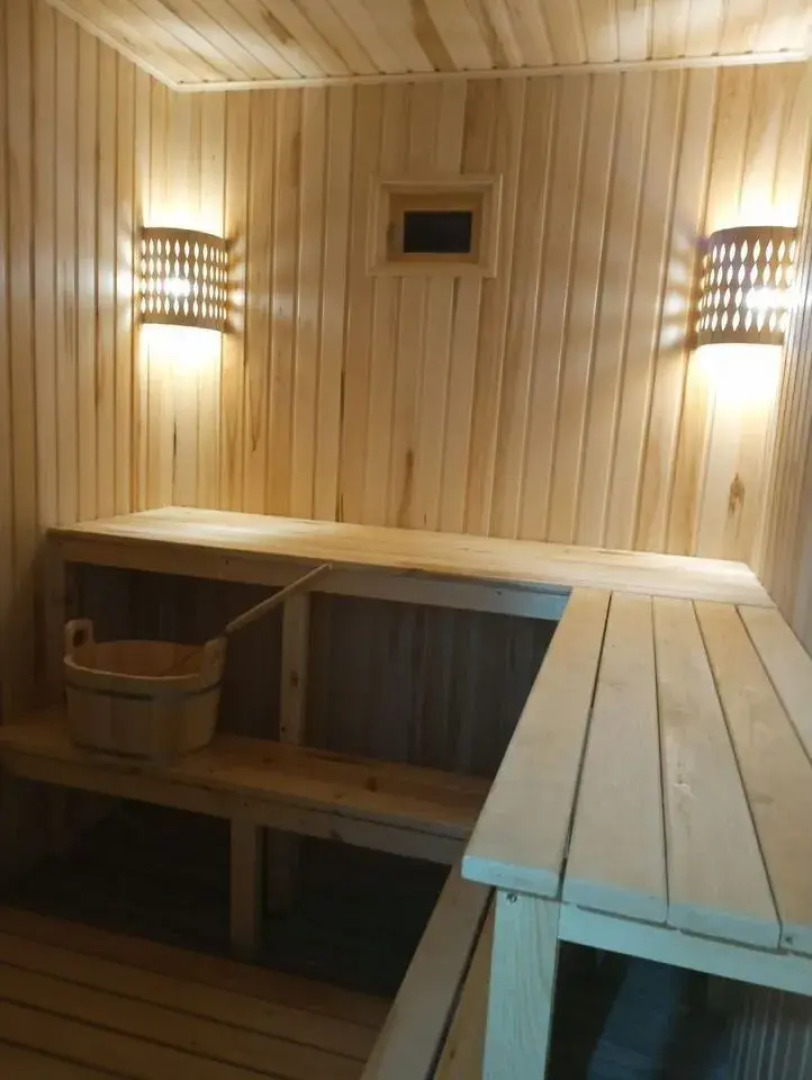 Частный дом у леса