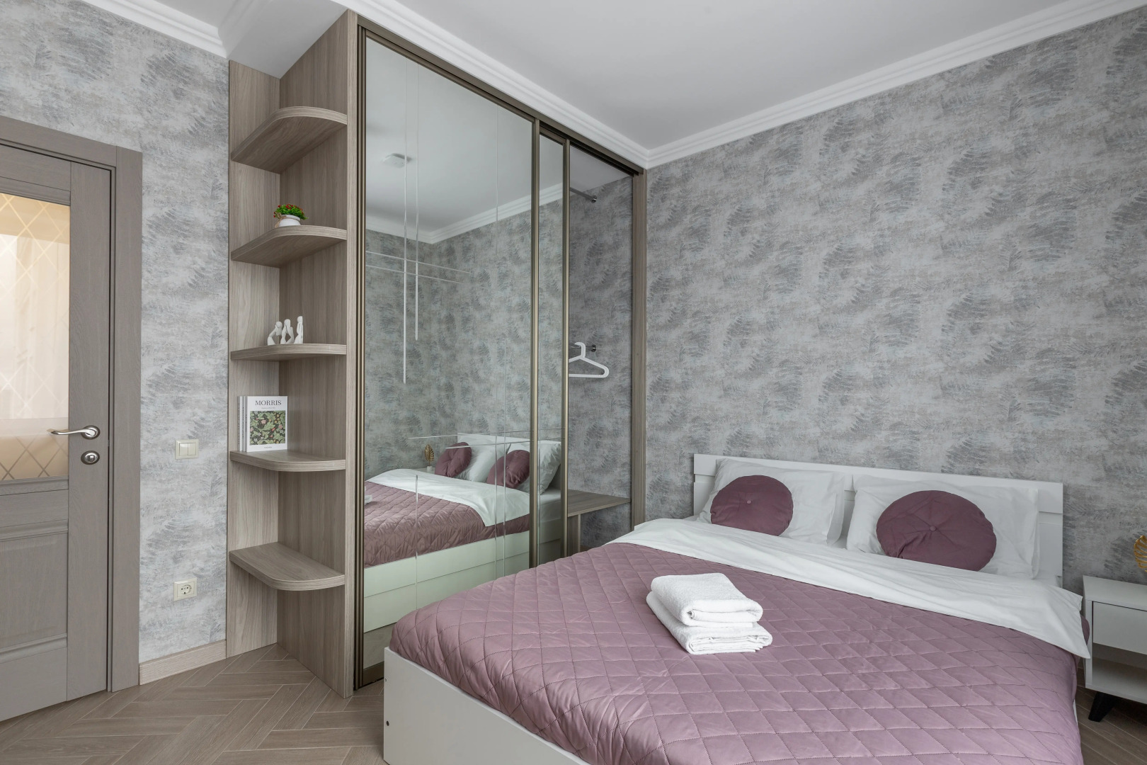 Апартаменты трёхкомнатные с видом на Национальную библиотеку