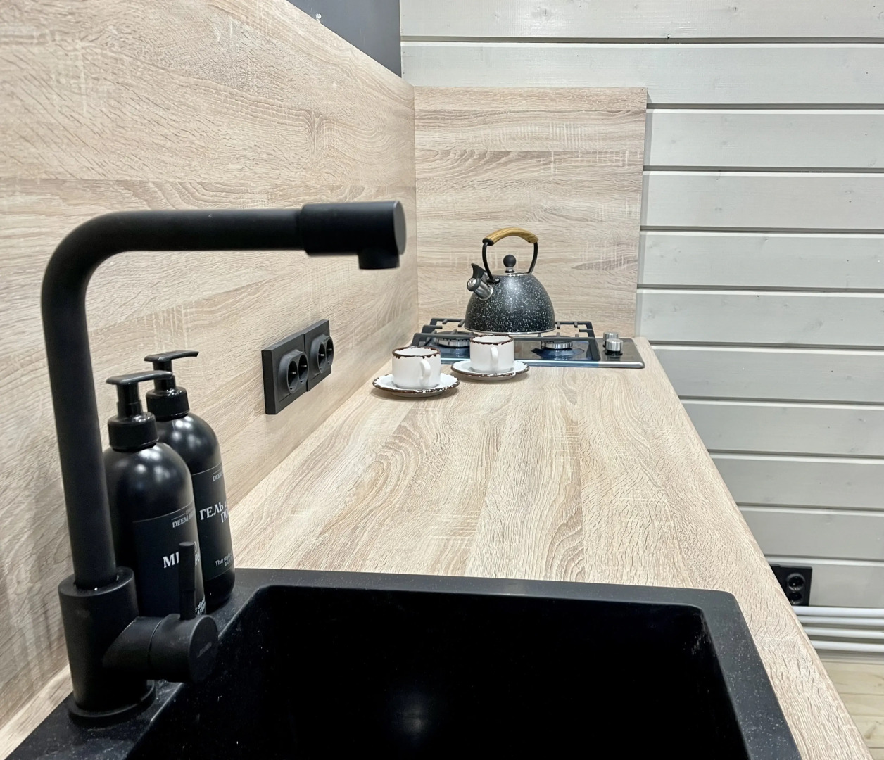 Гостевой Дом Дом для 4-х с Видом на Озеро